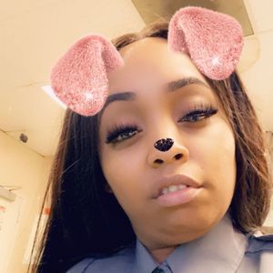 Meet your Posher, Mia